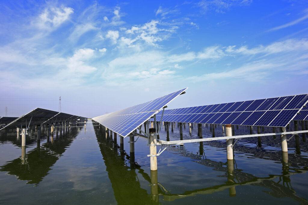 The Future of Energy: How Floating BESS are Changing the Game - Solar Farm